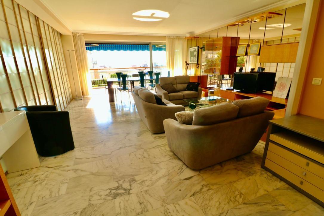 2, 3 And 4 Bedroom Sea View Forville Apartments 5 Mins From The Palais カンヌ エクステリア 写真