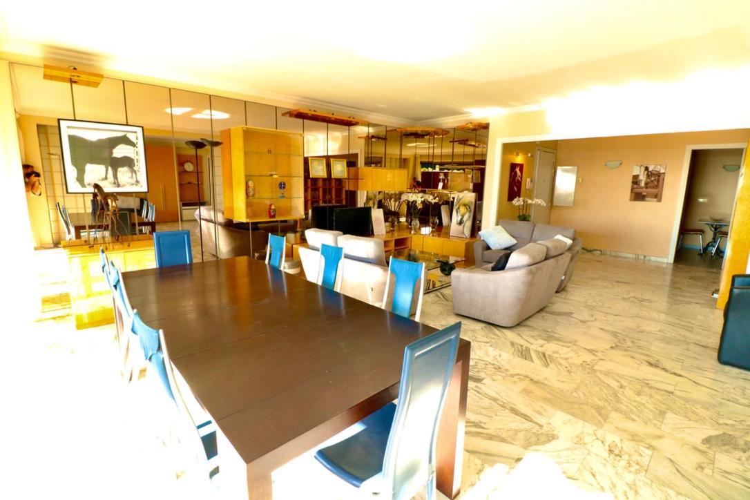 2, 3 And 4 Bedroom Sea View Forville Apartments 5 Mins From The Palais カンヌ エクステリア 写真