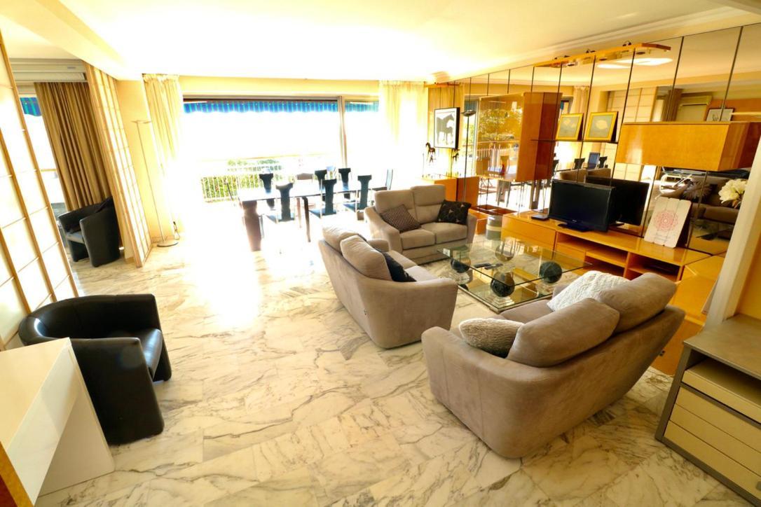 2, 3 And 4 Bedroom Sea View Forville Apartments 5 Mins From The Palais カンヌ エクステリア 写真