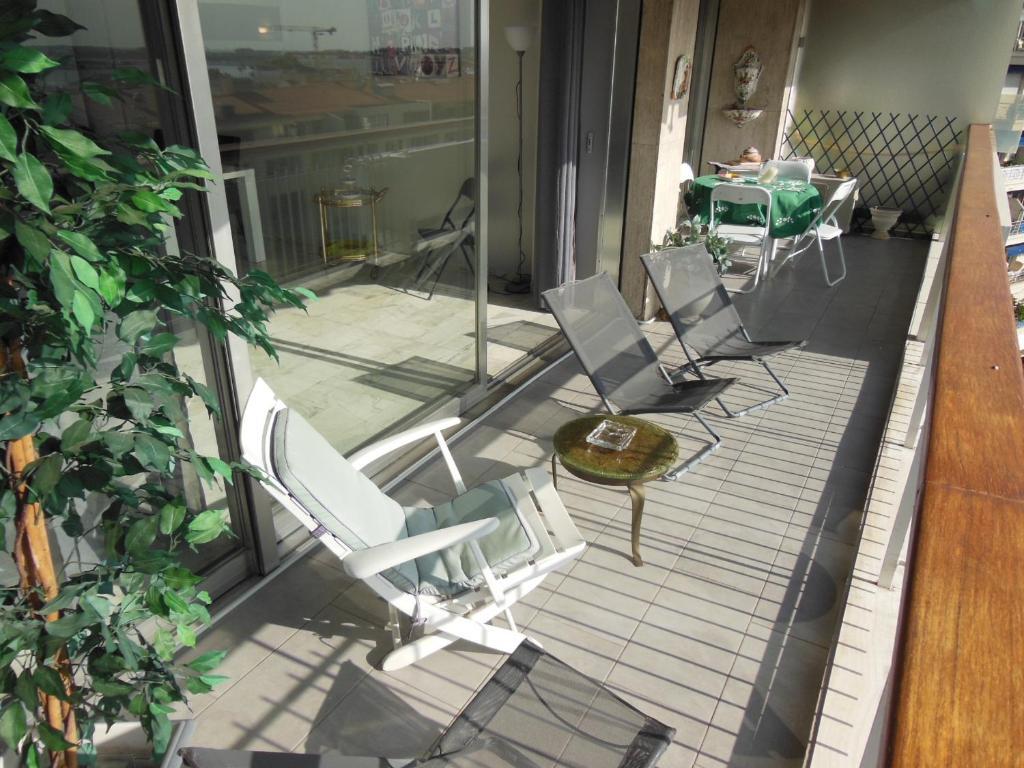 2, 3 And 4 Bedroom Sea View Forville Apartments 5 Mins From The Palais カンヌ 部屋 写真