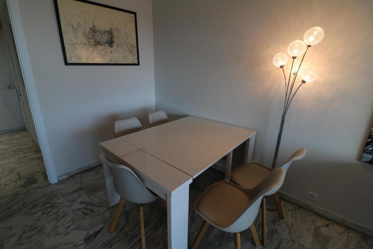 2, 3 And 4 Bedroom Sea View Forville Apartments 5 Mins From The Palais カンヌ エクステリア 写真